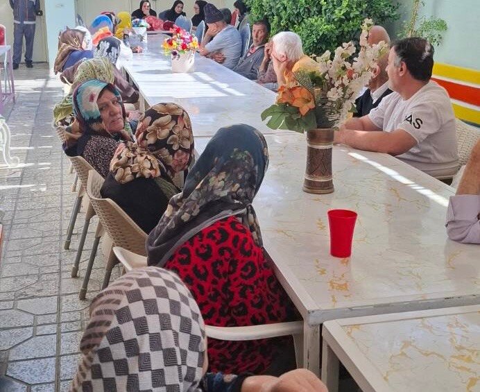 رباط کریم | دیدار امام جمعه و فرماندار شهرستان با سالمندان خانه مهر