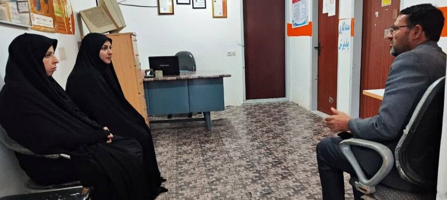 بازدید رئیس بهزیستی شاهین‌دژ از مرکز مثبت زندگی شهر کشاورز