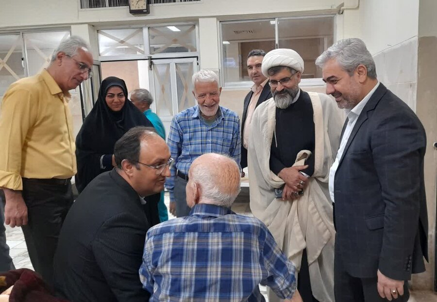حضور دادستان عمومی و انقلاب استان سمنان در مرکز نگهداری سالمندان نو