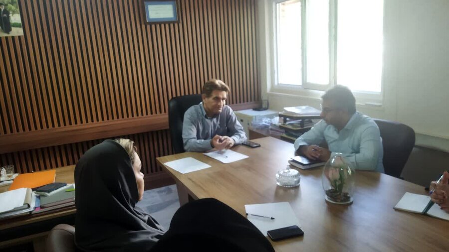 تأکید مدیر بهزیستی سنندج بر اجرای دقیق دستورالعملها برای ارتقاء کیفیت خدمات