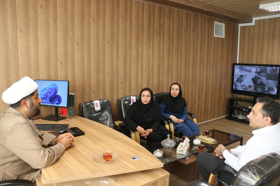 دیدار رؤسای بهزیستی و تبلیغات اسلامی کامیاران؛ تأکید بر همکاری برای کاهش آسیب‌های اجتماعی
