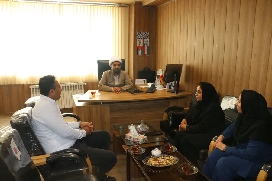 دیدار رؤسای بهزیستی و تبلیغات اسلامی کامیاران؛ تأکید بر همکاری برای کاهش آسیب‌های اجتماعی
