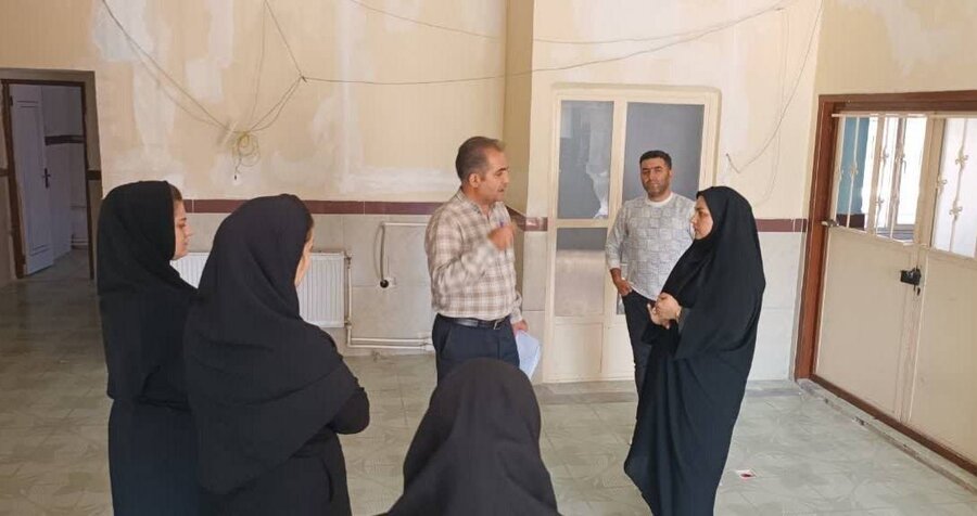 بازدید رئیس بهزیستی شاهین‌دژ از پروژه بازسازی ساختمان اورژانس اجتماعی شهرستان