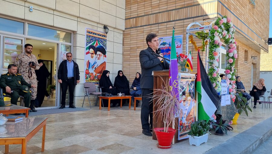 حضور رئیس بهزیستی در جمع دانش‌آموزان همدل