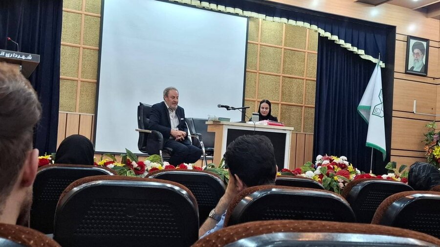 شهریار | برگزاری نشست علمی با حضور اعضای باشگاه مدرسان روانشناسی بهزیستی، درباره نقش سالمندان در سلامت روان خانواده