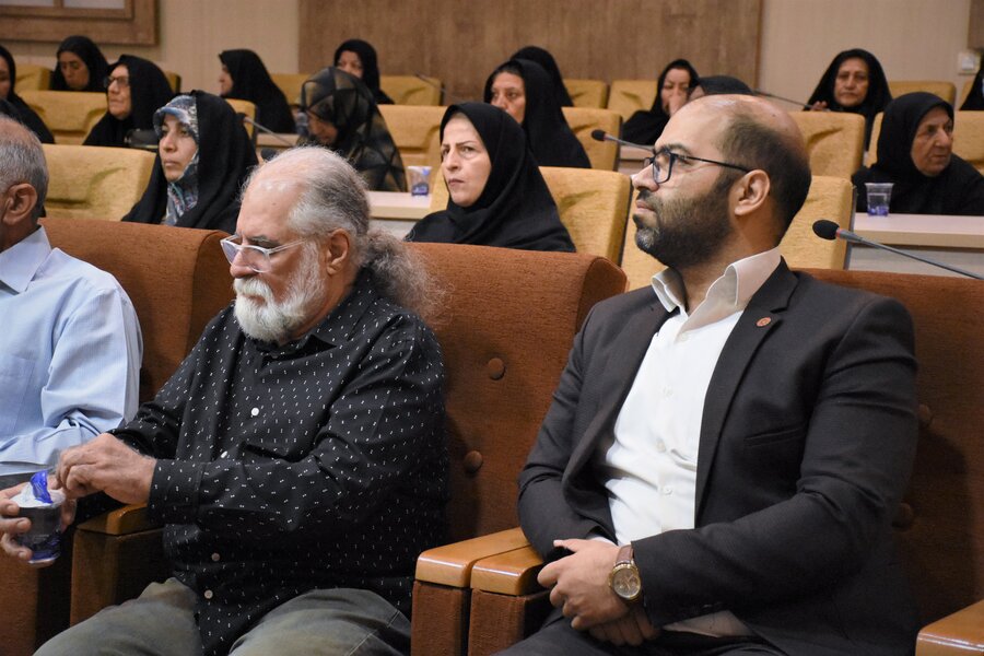 طرح «مهر و گفت‌وگو» ویژه سالمندان در محله شاطرآباد