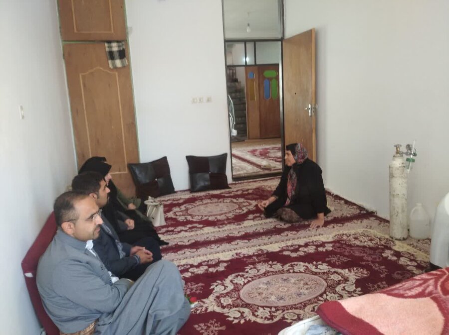 دیدار رئیس بهزیستی شهرستان دیواندره با سالمندان