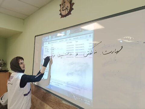 به مناسبت روز جهانی کودک کارگاه آموزشی مهارت‌های «نه گفتن» در کرج برگزار شد