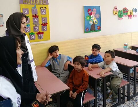 به مناسبت روز جهانی کودک کارگاه آموزشی مهارت‌های «نه گفتن» در کرج برگزار شد