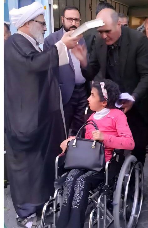 بدرقهی زائران زیارتاولی بهزیستی میاندوآب به مشهدالرضا(ع)