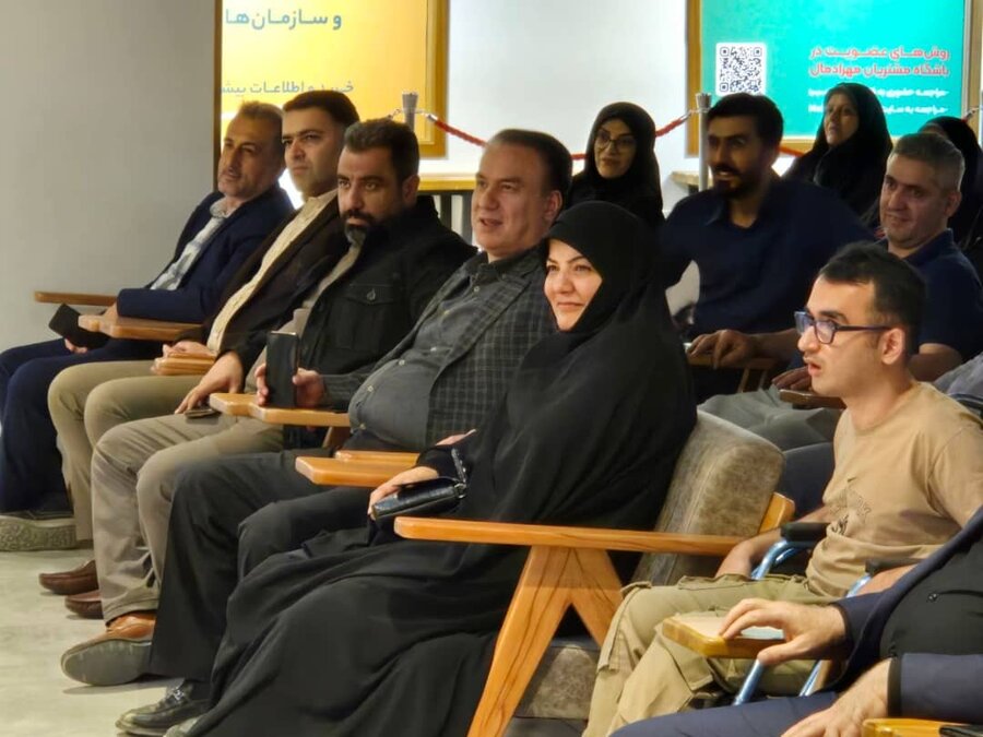 درخشش هنرمندان دارای معلولیت البرز بروی صحنه تئاتر در حضور مسئولین استان / نمایشی از امید، توانمندی و زندگی