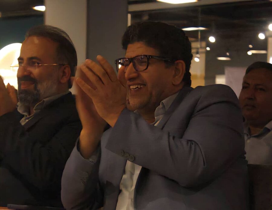 درخشش هنرمندان دارای معلولیت البرز بروی صحنه تئاتر در حضور مسئولین استان / نمایشی از امید، توانمندی و زندگی