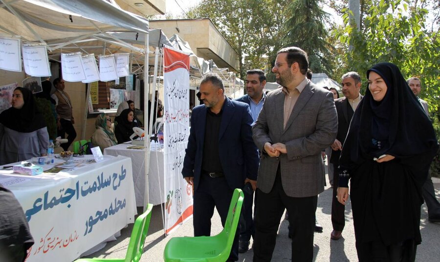 حضور بهزیستی استان تهران در بزرگ‌ترین میز خدمت استان در منطقه ۴؛ گامی در ادامه طرح «سلام بهزیستی» برای توسعه خدمات محله‌محور