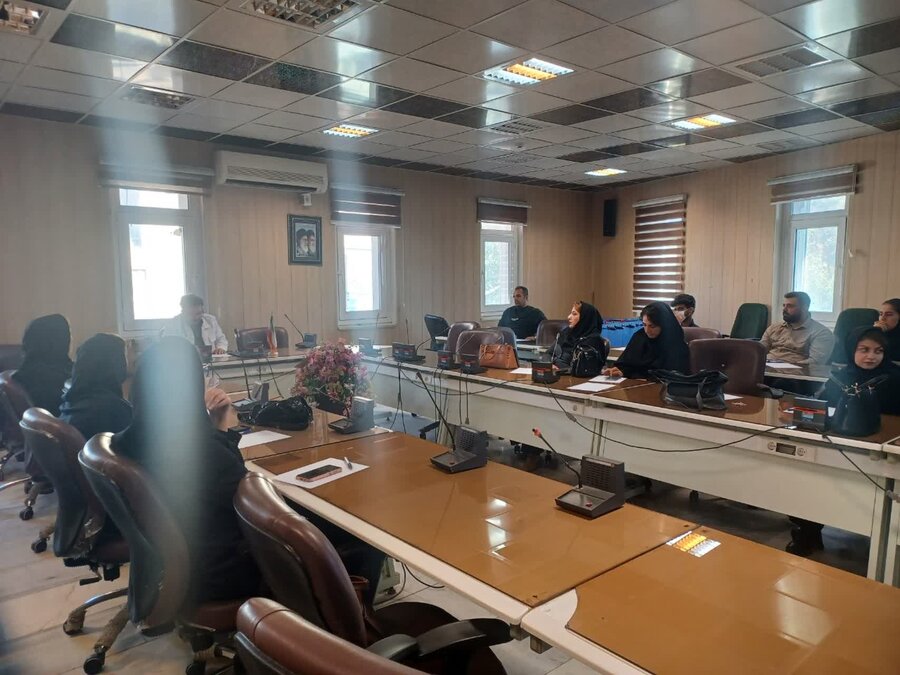 کارگاه آموزشی «کودک‌آزاری و نحوه مداخله اورژانس اجتماعی» در سنندج برگزار شد 