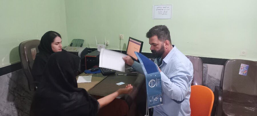 ویزیت رایگان سالمندان تحت حمایت بهزیستی در کامیاران