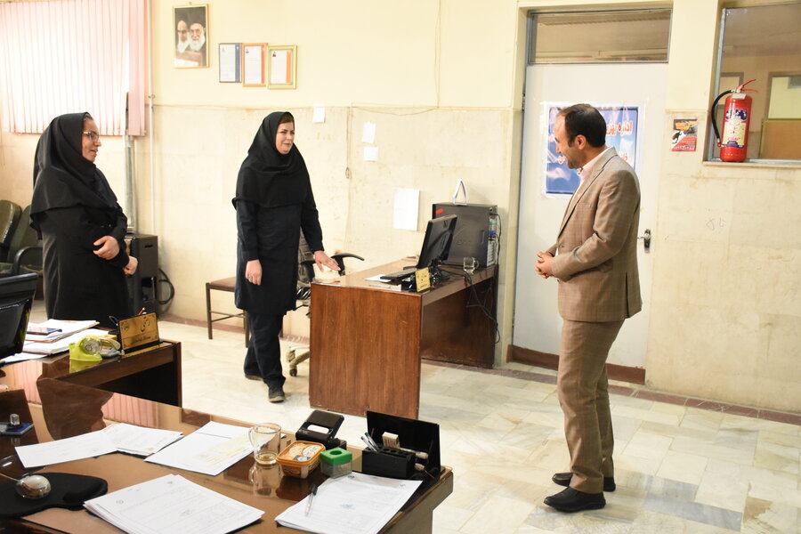 پیگیری امور اداره بهزیستی اسلام‌آبادغرب در سفر مدیرکل