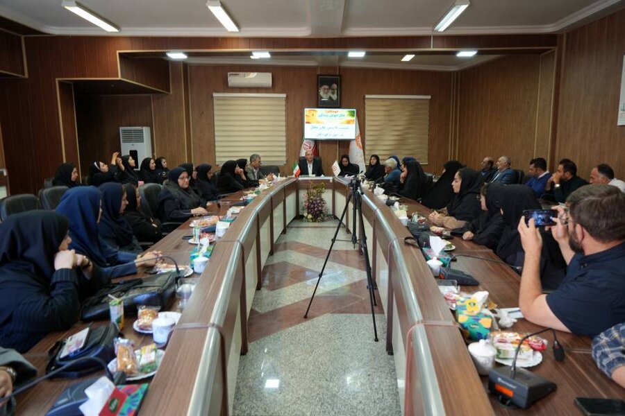 تجلیل از سمنهای فعال در حوزه کودک و نوجوان و فرزندان موفق به مناسبت هفته جهانی کودک