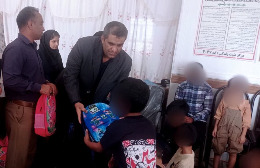 کیف و لوازم التحریر تمام دانش آموزان تحت پوشش بهزیستی شهر مردهک تامین شد