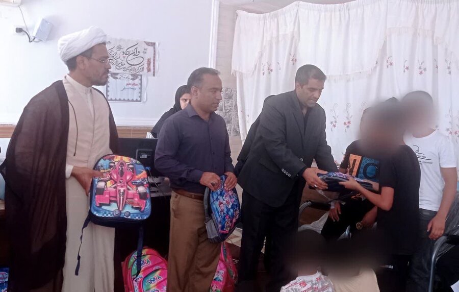 کیف و لوازم التحریر تمام دانش آموزان تحت پوشش بهزیستی شهر مردهک تامین شد