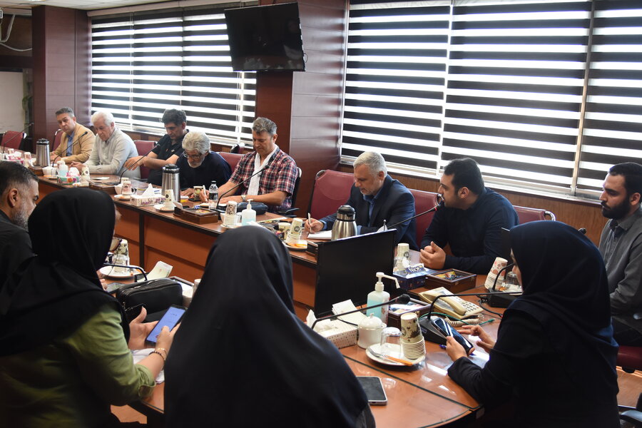 نشست هم‌اندیشی جمعی از انجمن‌ها، مراکز و مؤسسات غیردولتی فعال در حوزه توانبخشی با موضوع نقش رویدادهای فرهنگی و هنری در جامعه افراد دارای معلولیت با حضور مدیرکل بهزیستی استان تهران و دبیر جشنواره بین‌ا