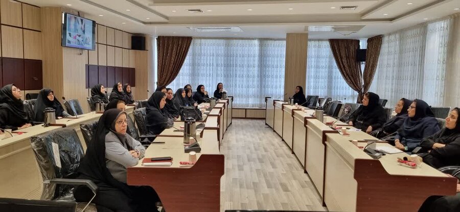 کارگاه آموزشی ارتقای آگاهی و سلامت بانوان در راستای پیشگیری از سرطان و پوکی استخوان
