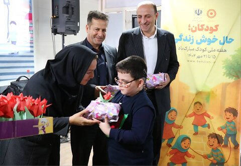 گزارش تصویری / در پارک ترافیک ، آموزش رنگی‌تر شد