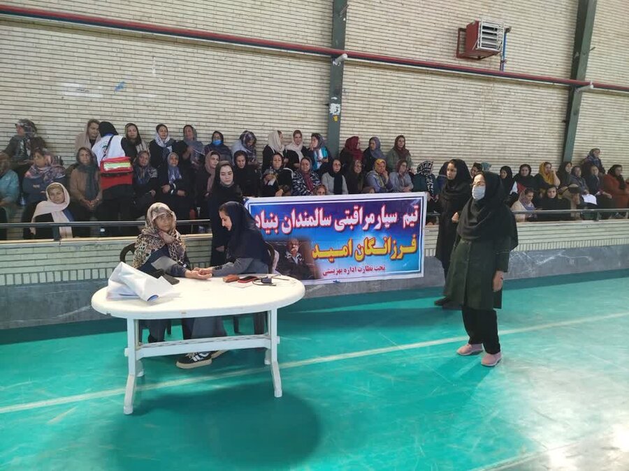 همایش پیاده روی شهرستان بافت برگزار شد