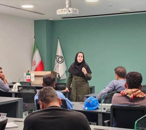 بندرعباس | برگزاری کارگاه آموزشی سلامت روان و سبک زندگی سالم 