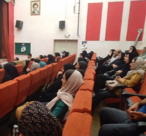 اشتهارد | برگزاری هفته سلامت روان در اشتهارد