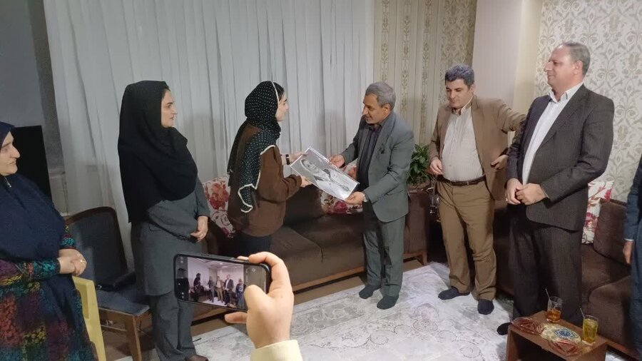 مدیرکل بهزیستی کردستان و فرماندار مریوان با قهرمان المپیک ناشنوایان دیدار کردند