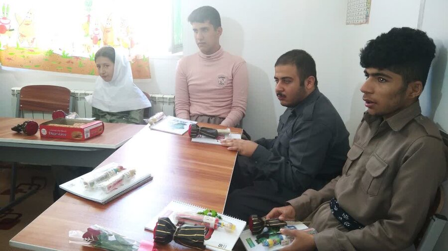 مسئولان سروآباد از مدرسه دانش‌آموزان با نیازهای ویژه بازدید کردند
