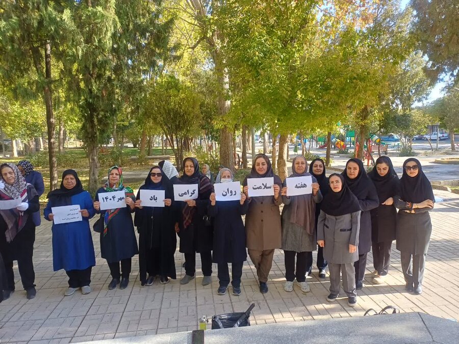 ورزش صبحگاهی بانوان بیجار به مناسبت هفته سلامت روان برگزار شد