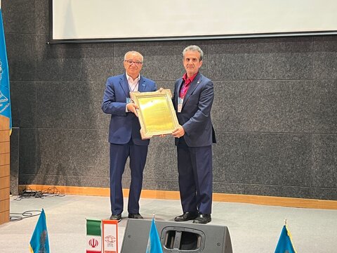 بزرگداشت مادران نمونه نابینا و دارای فرزند نابینا در شیراز