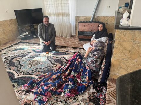 اشتهارد ️| بازدید از منزل سالمند نابینای تحت پوشش بهزیستی اشتهارد / به مناسبت روز جهانی نابینایان