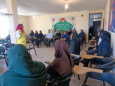 برگزاری کارگاه‌های سلامت روان و خنده‌درمانی در شهرستان ماهشهر