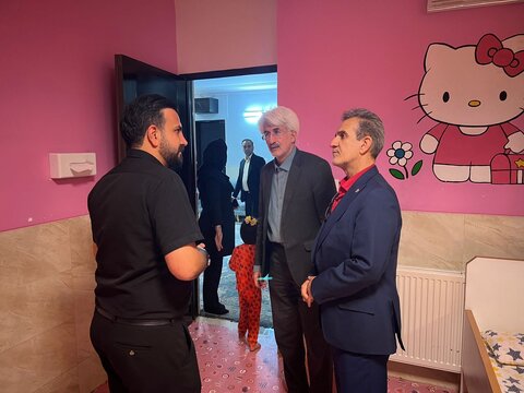 بازدید دکتر موسوی‌چلک در معیت مدیر کل بهزیستی فارس از شیرخوارگاه حضرت ولی‌عصر (عج) صدرا