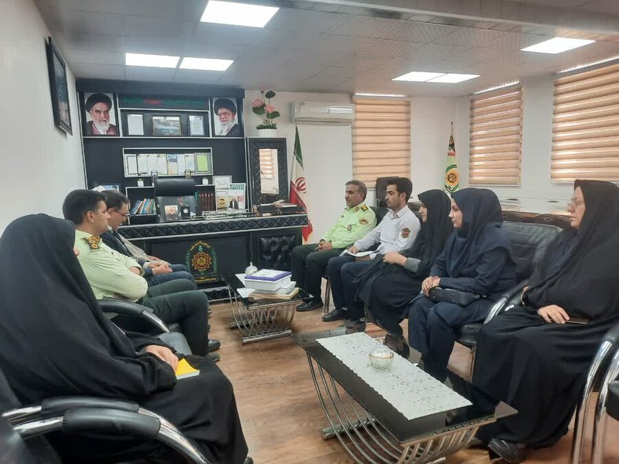 تقدیر رئیس اداره بهزیستی از  فرمانده نیروی انتظامی شهرستان زرند
