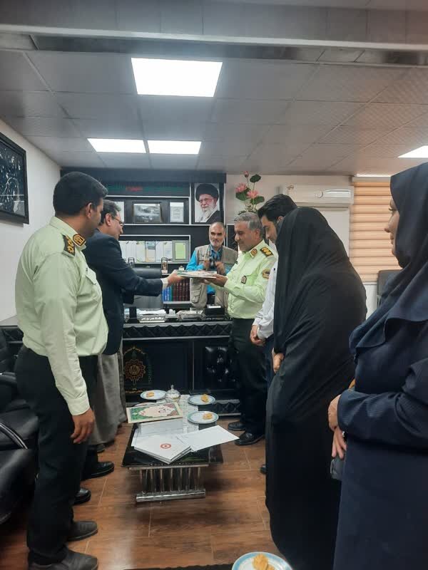 تقدیر رئیس اداره بهزیستی از  فرمانده نیروی انتظامی شهرستان زرند
