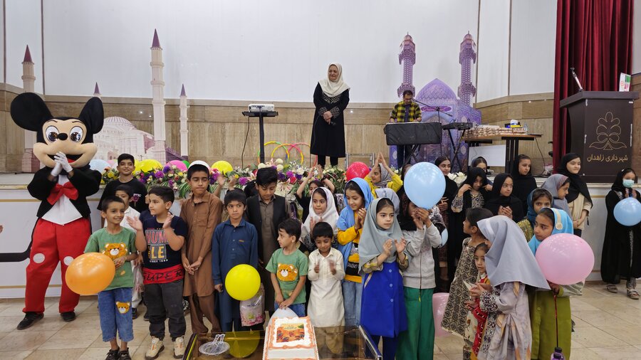 جشن هفته ملی کودک ویژه فرزندان زنان سرپرست خانوار