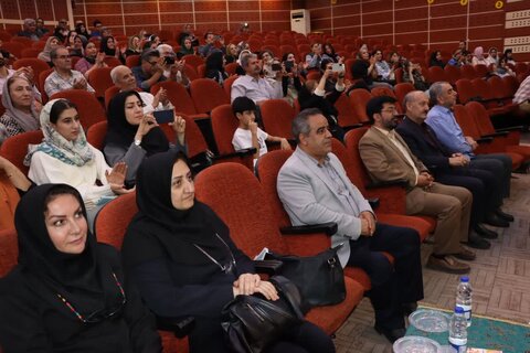 گزارش تصویری اجشن گرامیداشت روز جهانی عصای سفید در استان مرکزی با حضور مسئولان و نابینایان؛ تأکید بر تحقق فرصت‌های برابر و دسترس‌پذیری شهری