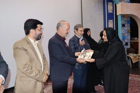 گزارش تصویری اجشن گرامیداشت روز جهانی عصای سفید در استان مرکزی با حضور مسئولان و نابینایان؛ تأکید بر تحقق فرصت‌های برابر و دسترس‌پذیری شهری