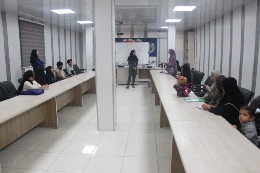 بندرعباس| برگزاری کارگاه آموزشی آماده سازی شغلی جامعه هدف 