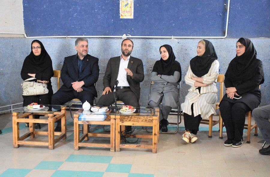 سالمندان مرکز مهرگان