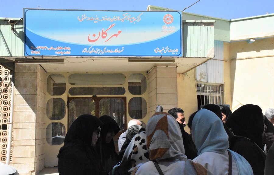 سالمندان مرکز مهرگان