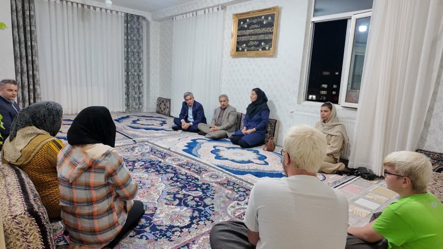 بازدید نماینده مردم سنندج، دیواندره و کامیاران در مجلس از خانوارهای تحت پوشش بهزیستی استان کردستان