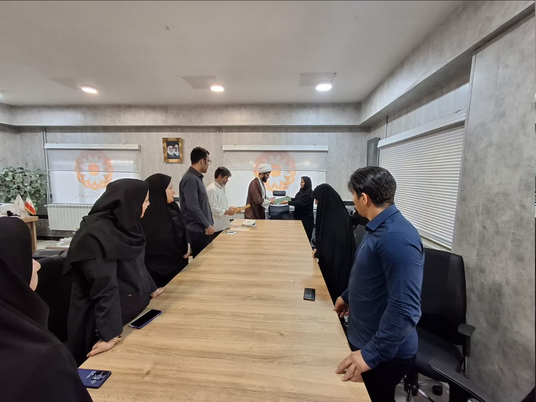 اهدای احکام رئیس، جانشین و دبیر شورای امر به معروف بهزیستی تویسرکان