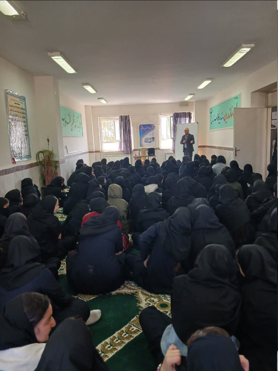 برگزاری بیش از ۸ کارگاه آموزشی با محوریت سلامت روان و آسیب های اجتماعی در بهزیستی رزن