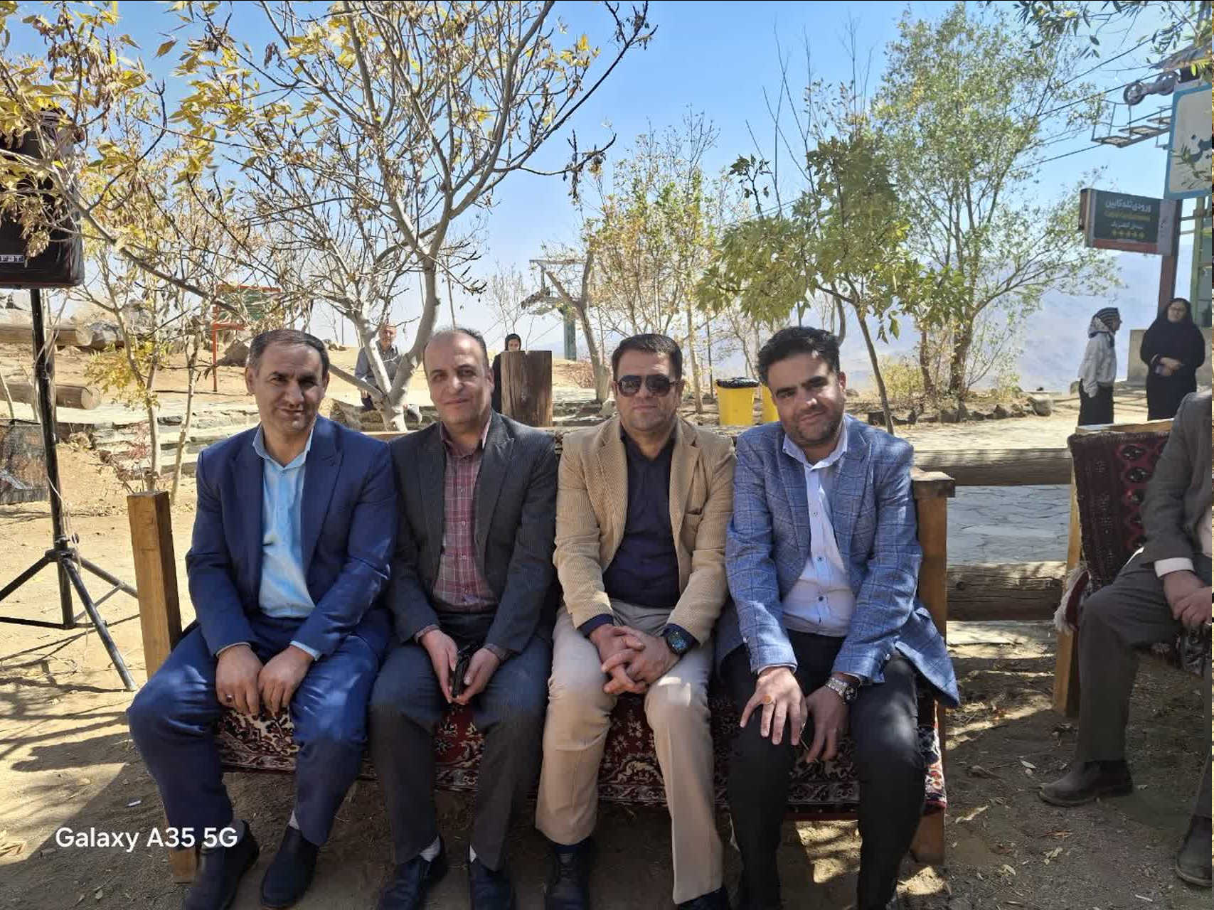 برگزاری برنامه تفریحی ویژه خانوادههای تحت پوشش بهزیستی و کمیته امداد در مجموعه گنجنامه همدان