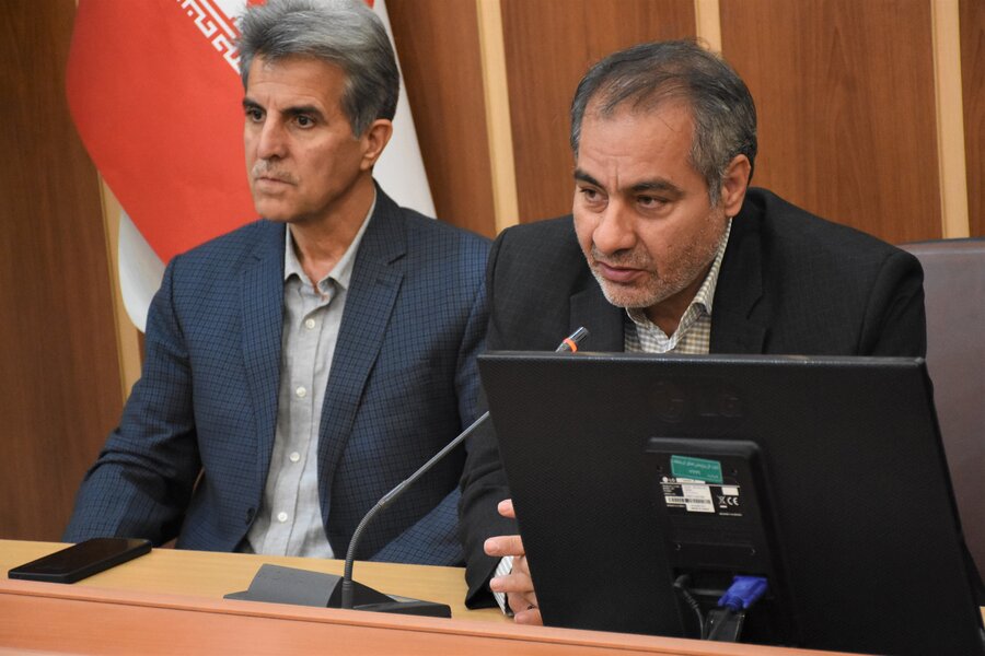 نشست با مشاوران و فعالان حرفۀ روانشناسی نشست با مشاوران و فعالان حرفۀ روانشناسی