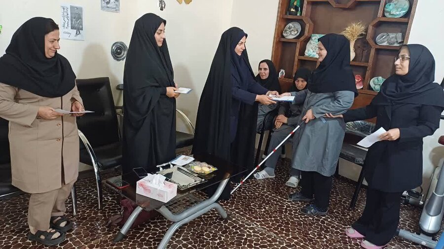 تجلیل از روشندلان مرکز حرفه‌آموزی شوق زیستن بهزیستی شاهین دژ